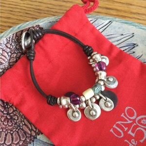 Exclusive Uno de 50 Silver and Leather Bracelet